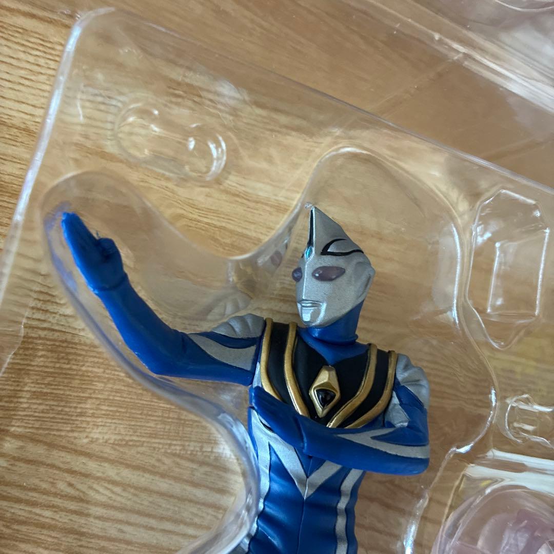 ウルトラマンルミナス　プレミアム　6体