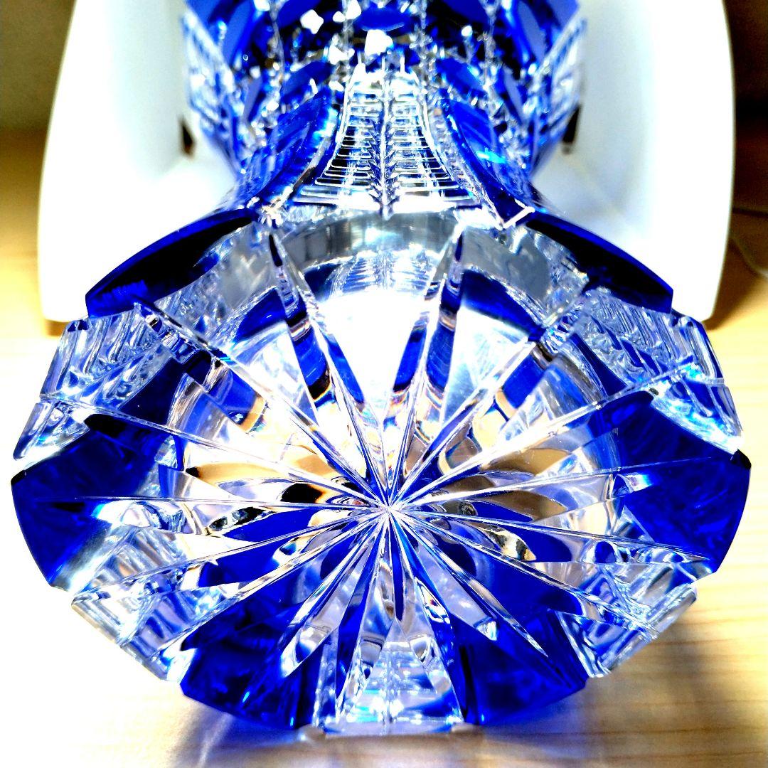 新品カガミクリスタル江戸切子青色被せガラスクリスタルカット花瓶花器