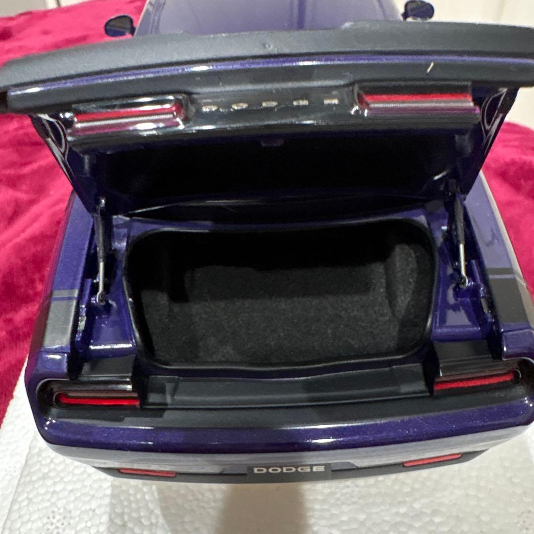 激レア1/18 ダッジ チャレンジャー HEMI スキャットパック シェイカー