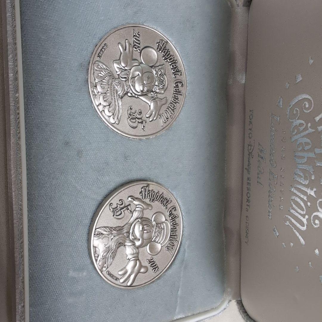 35周年記念ミッキー・ミニー銀製コイン2枚セット - メルカリ