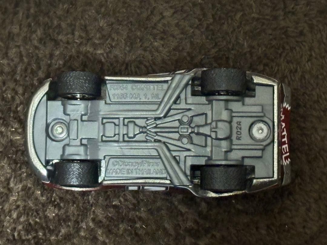 希少 EMPLOYEE MCQUEEN マックィーン　カーズ　マテル