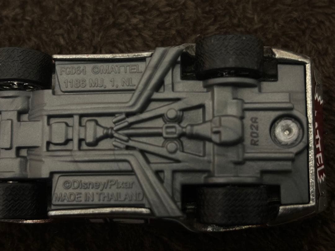 希少 EMPLOYEE MCQUEEN マックィーン　カーズ　マテル