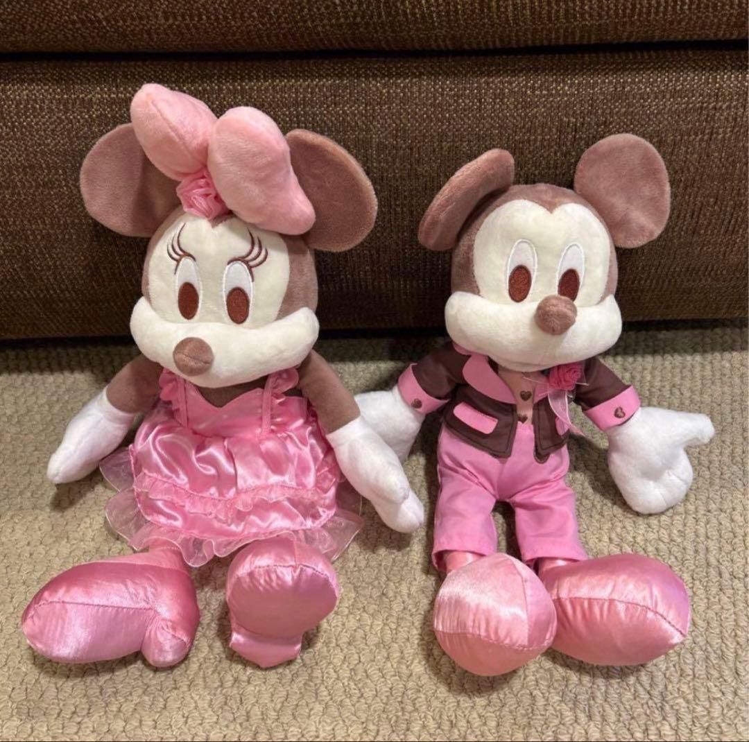 ミニーマウスとミッキーマウス バレンタイン ぬいぐるみ ディズニー