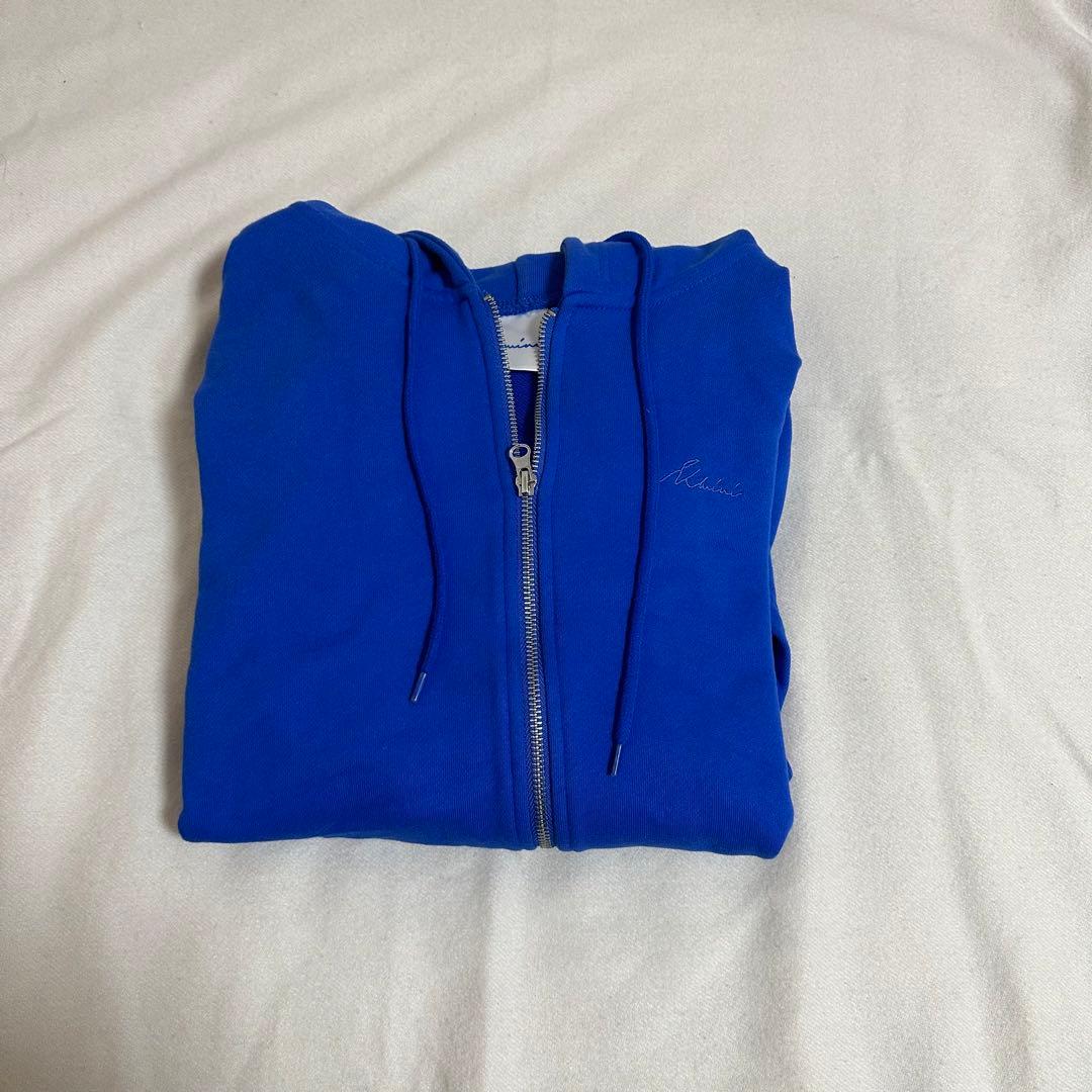 INI 藤牧京介 パーカー Mサイズ 青