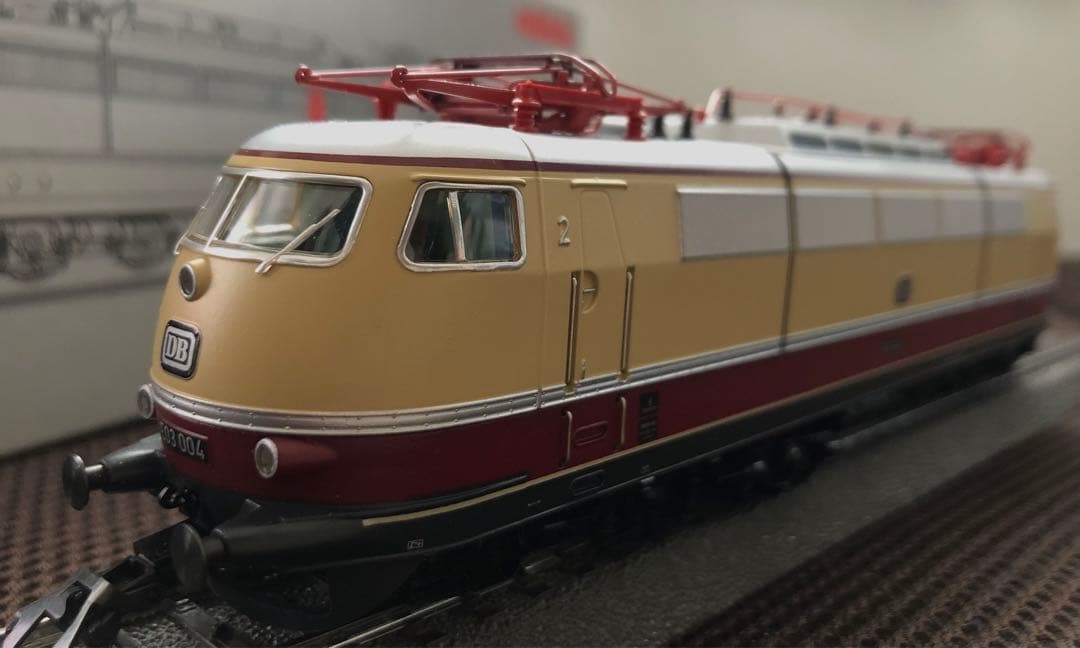鉄道模型 メルクリン 39573 E103(03)TEE色 ドイツ デジタル - メルカリ