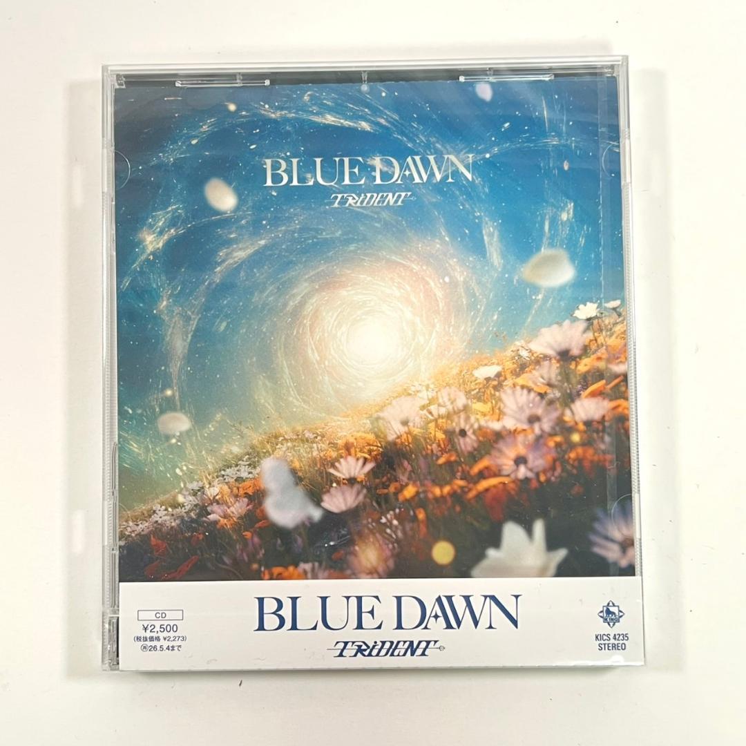 BLUE DAWN 通常版CD TRiDENT ガールズロックバンド革命 - メルカリ