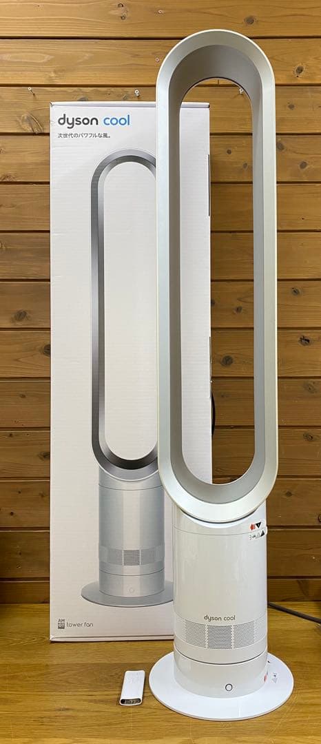 ダイソン cool AM07 タワーファン 2025年製　美品 ダイソン 冷暖房機器 Cool AM07扇風機 ホワイト・シルバー AM 07 DC WS