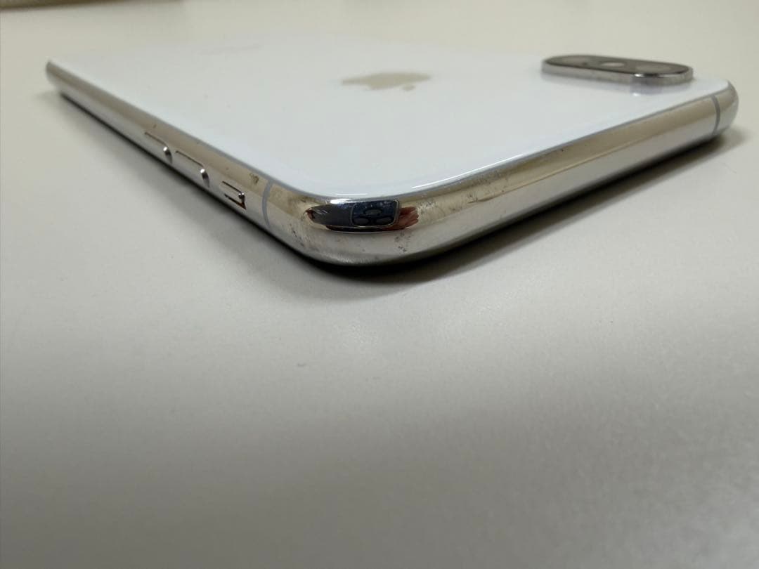 iPhone XS シルバー 64GB ジャンク品 液晶部品取り用 - メルカリ