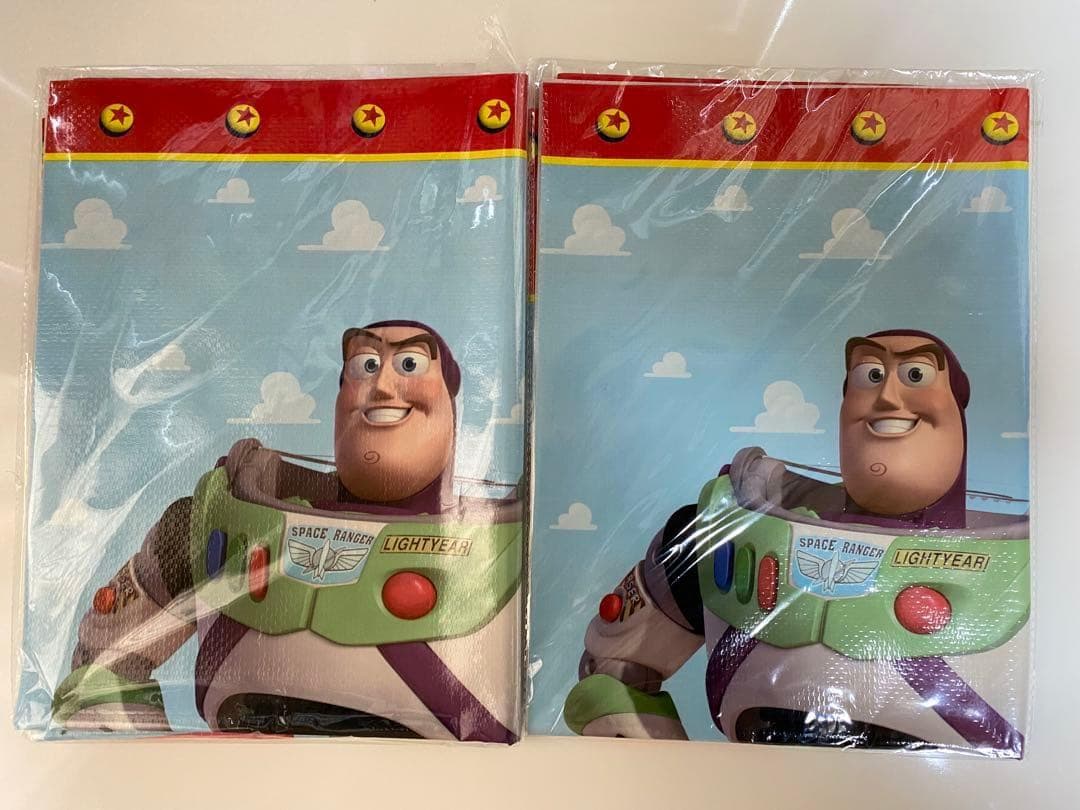 【超希少品‼︎】 【トイストーリー レジャーシート バズ 2枚】 ピクサー トイ・ストーリー レジャーシート 90cm×90cm 正方形 敷物