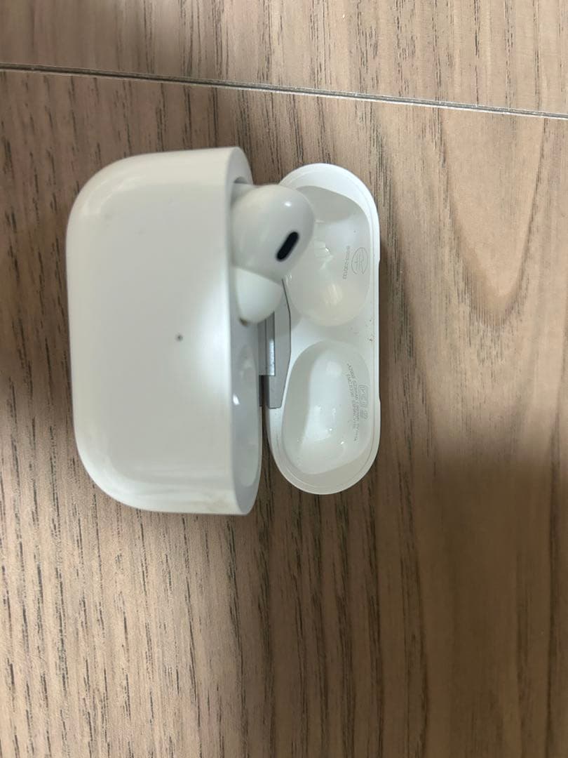 AirPods Pro 第2世代　左耳A3048　充電器タイプc Apple、AirPods Pro（第2世代）をUSB-C充電にアップグレード - Apple