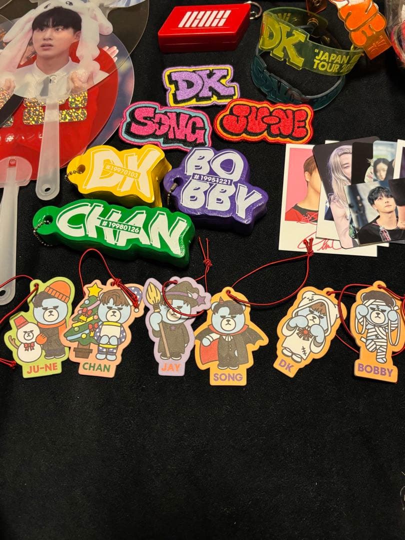 BIGBANG ビッグバングロゴ マイク型ライトとバッジセット