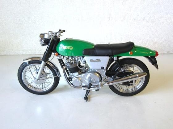 特価 MINICHAMPS 1/12 ノートン コマンド 750Fastback - メルカリ