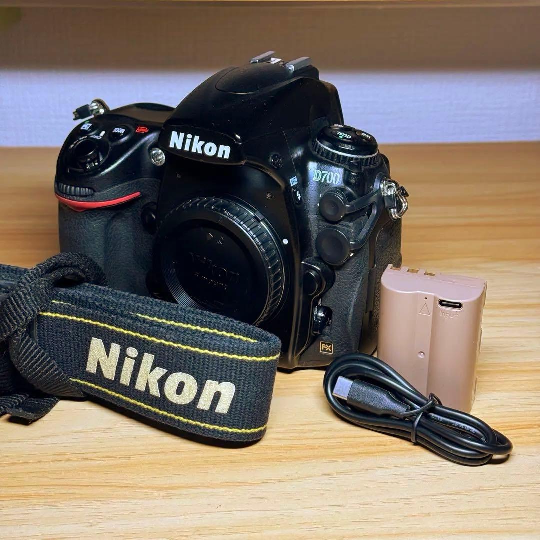 Nikon D700 フルサイズ一眼レフ バッテリー付き - メルカリ