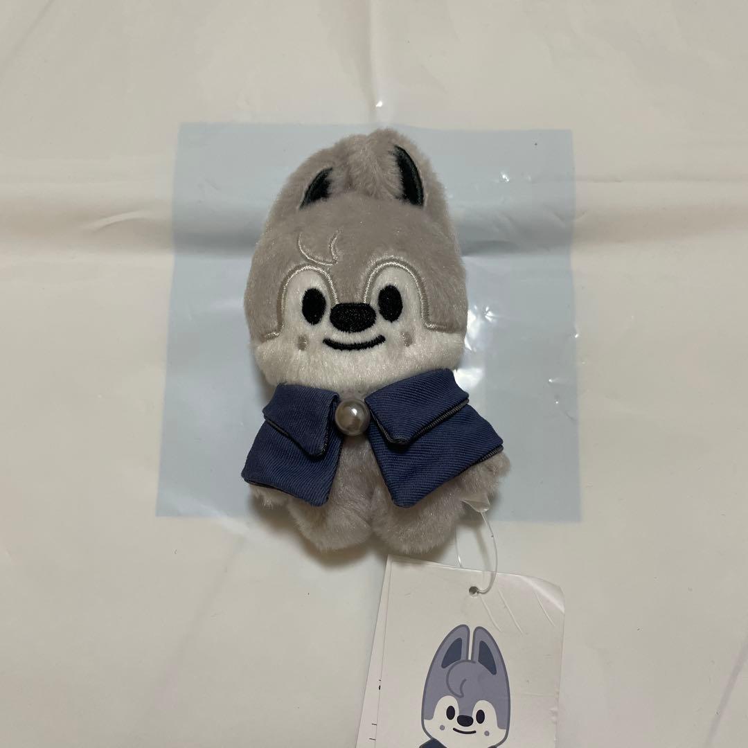 StrayKids SKZOO ウルフチャン ぬいぐるみ 10センチ - メルカリ