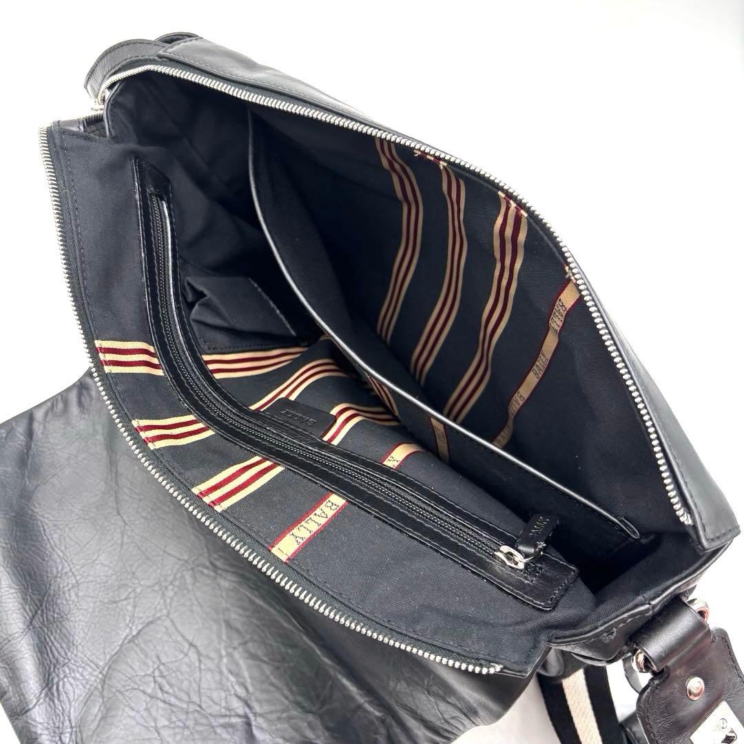 ✨良品✨バリー メッセンジャーバッグ トレスポ A4可 レザー 南京錠