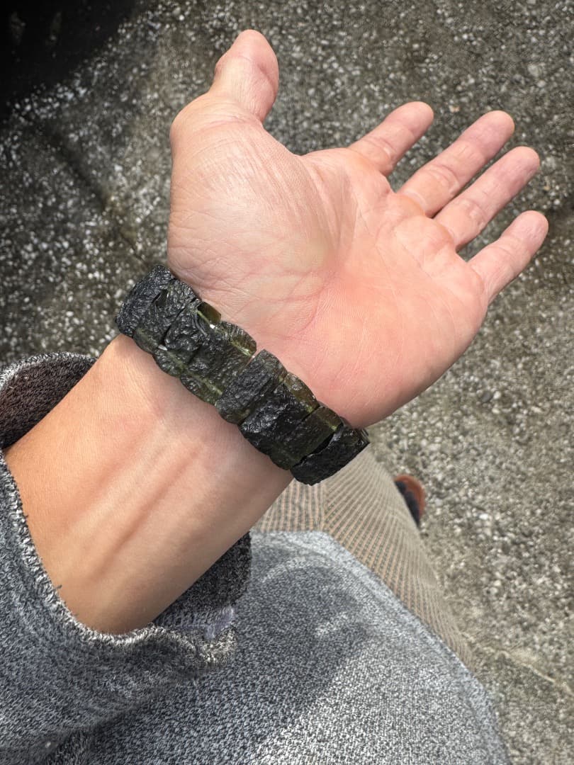 モルダバイト　ブレスレット　鑑別書付き　本物　40.77g