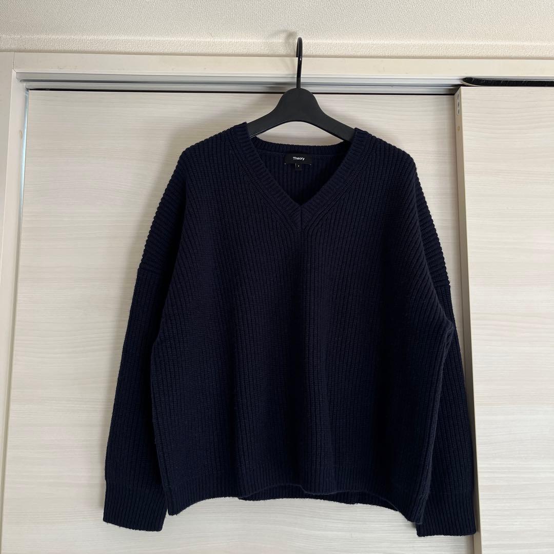Theory セオリー Lana Cash OS Vneck PO - メルカリ