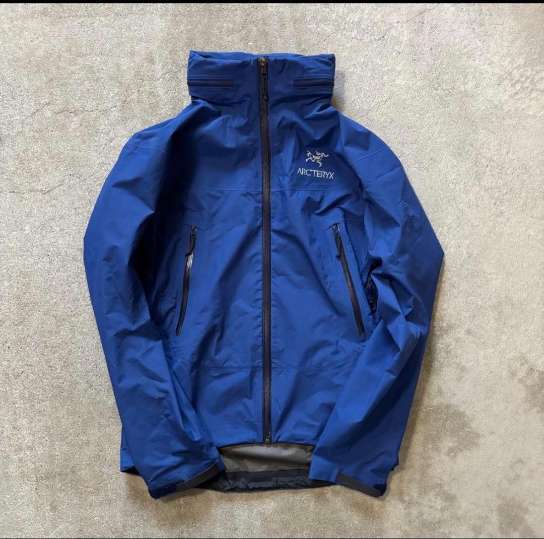 arcteryx Zeta LT Hybrid Jacket 廃盤 - メルカリ
