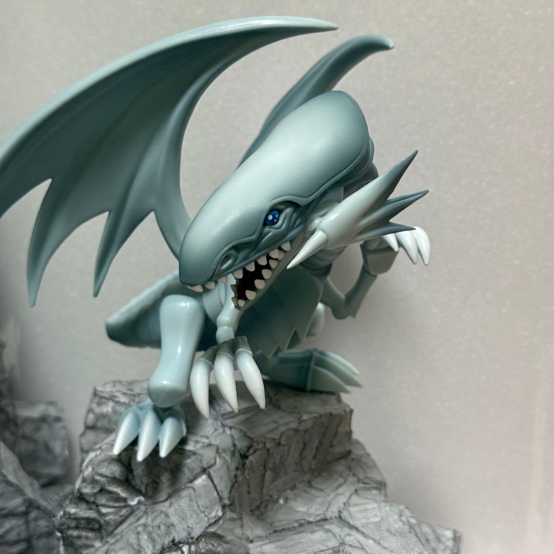 値下交渉OK ジオラマ ブルーアイズホワイトドラゴン 遊戯王 フィギュア