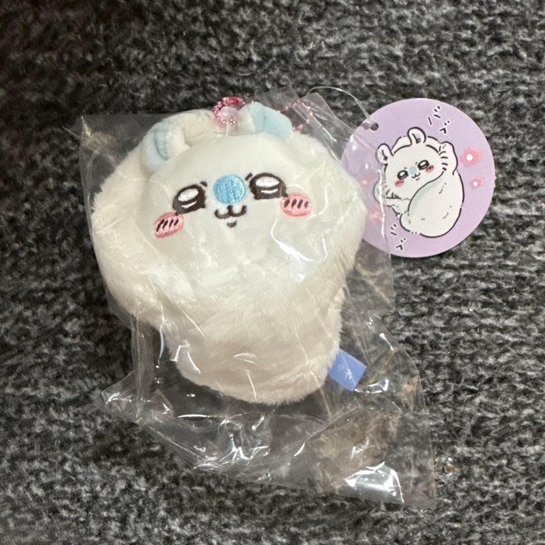 ちいかわ】ちいかわ フンワリ・・・モモンガおくるみマスコット - メルカリ