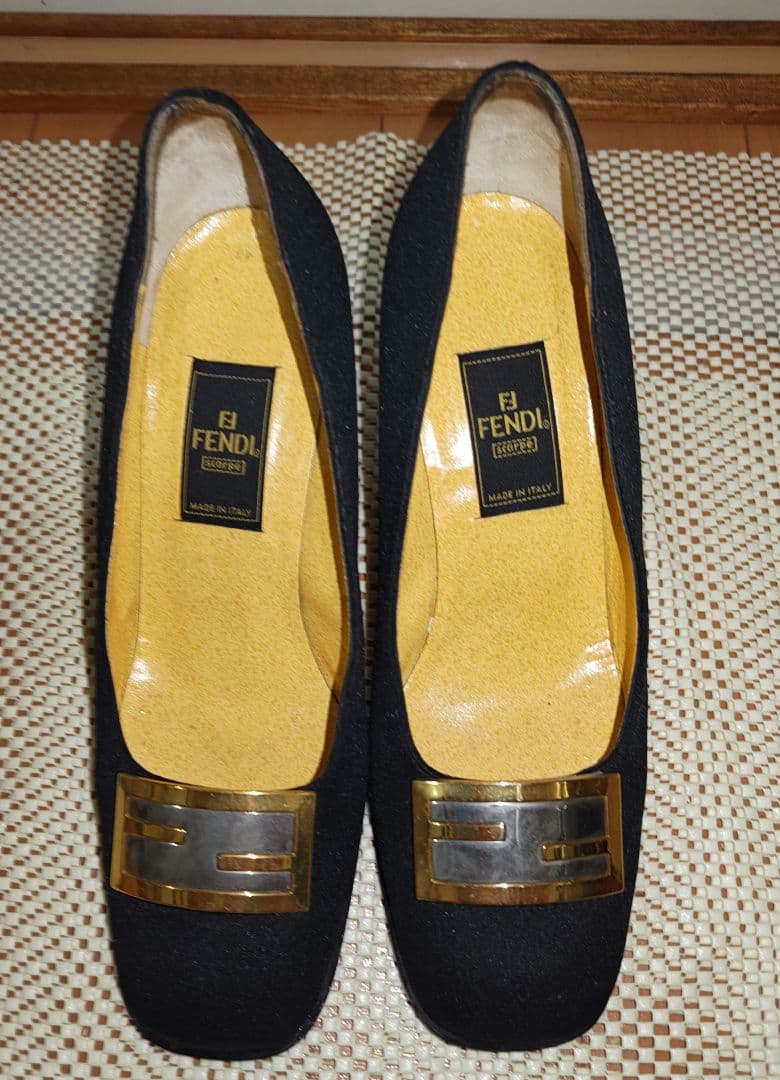 FENDI 　黒 パンプス ヒール　7cm FENDI Fendista Logo-toe Platform Pump Black - Etsy