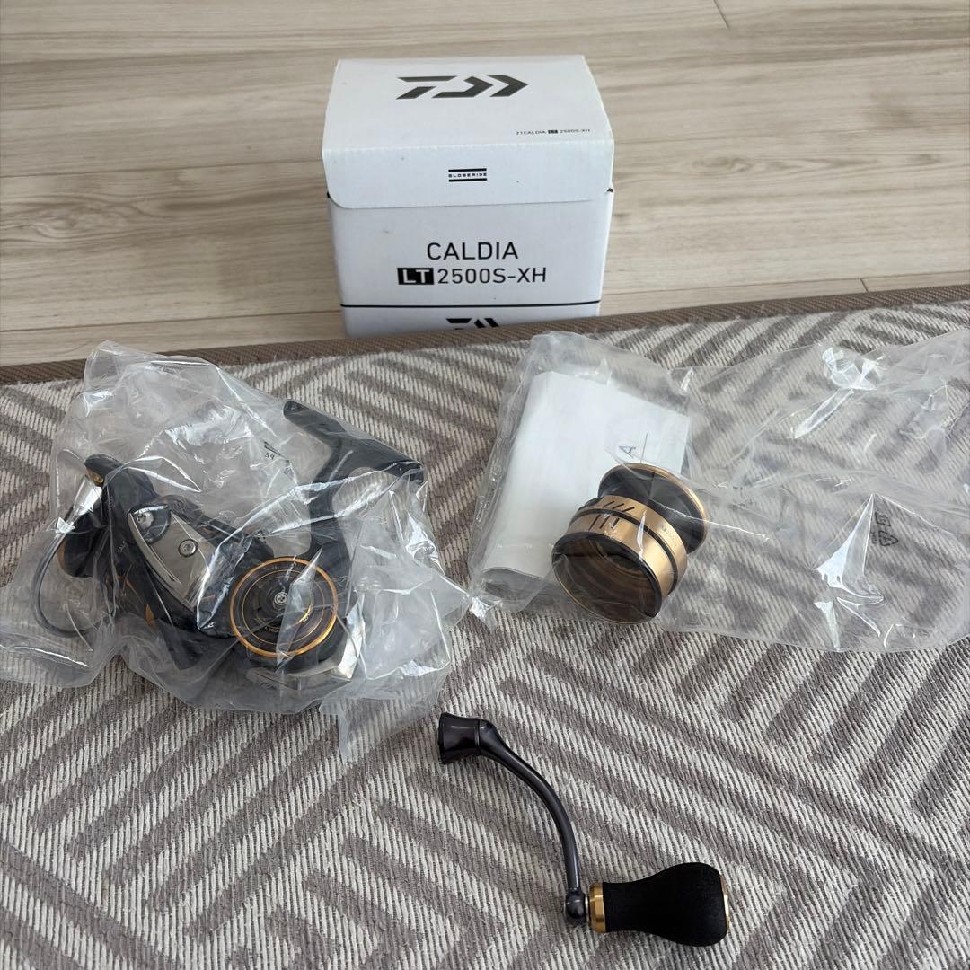 21CALDIA LT 2500S-XH スピニングリール - メルカリ