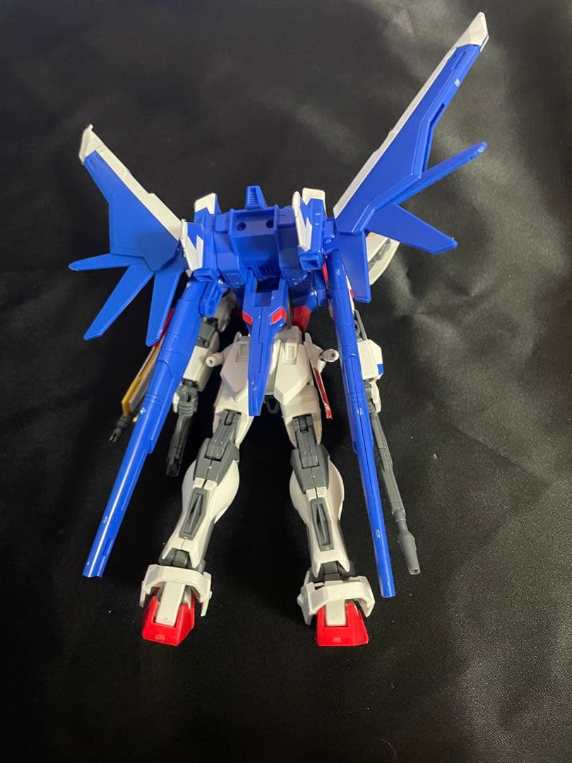 MG、HG ビルド系ガンプラ 素組み (1部塗装あり) - メルカリ