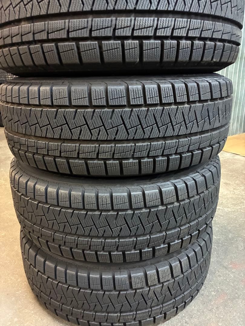 新型ステップW、新型ノアとヴォクシーに❗️205/60R16スタッドレス