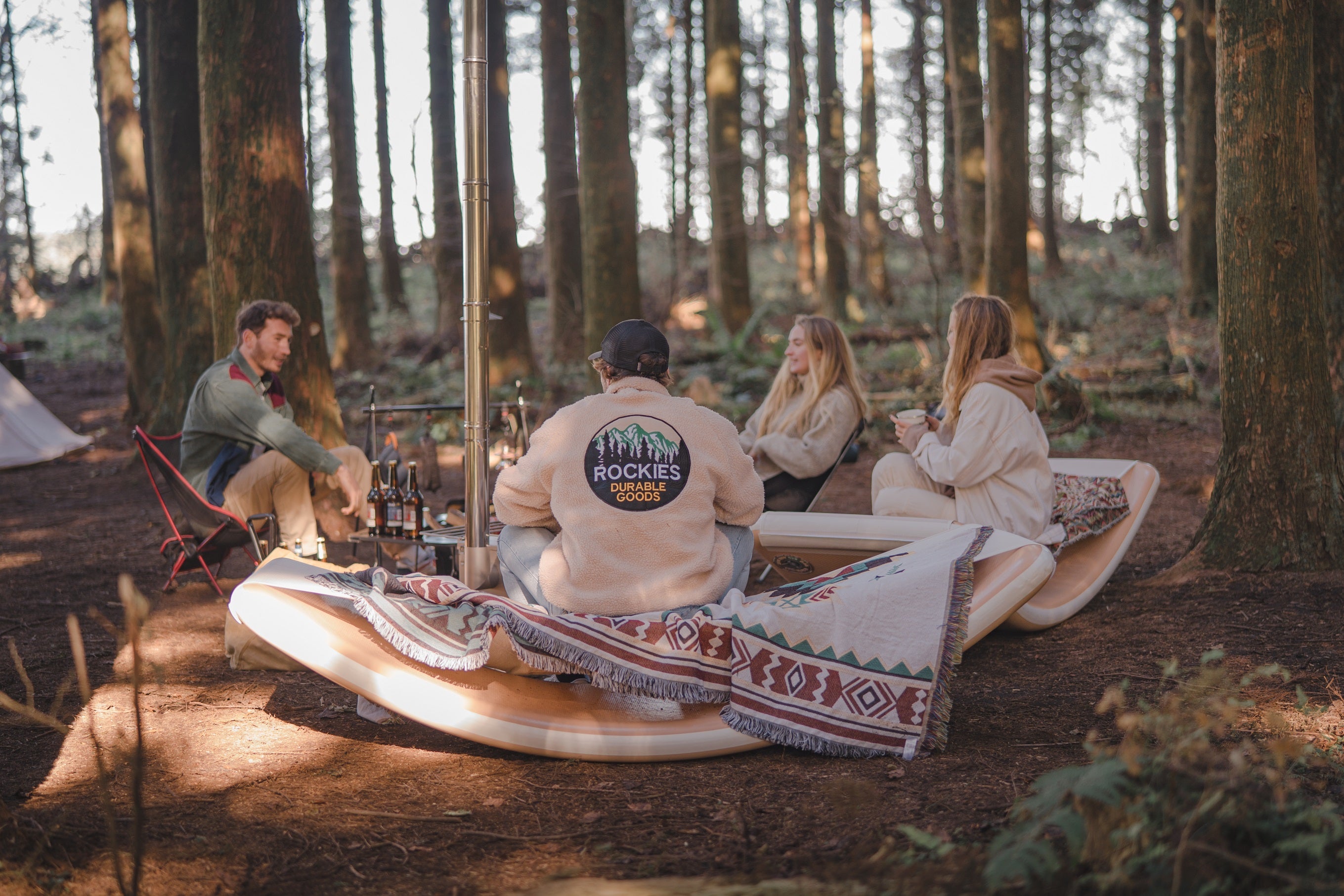 人間工学的に追求した寝心地【組立てないハンモック】| プレミアムair