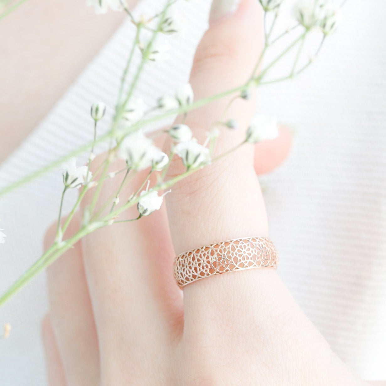 特殊製法により実現できた繊細なデザイン！リーズナブルな新作の18金