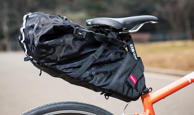 Makuake｜リュックにもなる大容量な自転車用カジュアルサドルバッグの