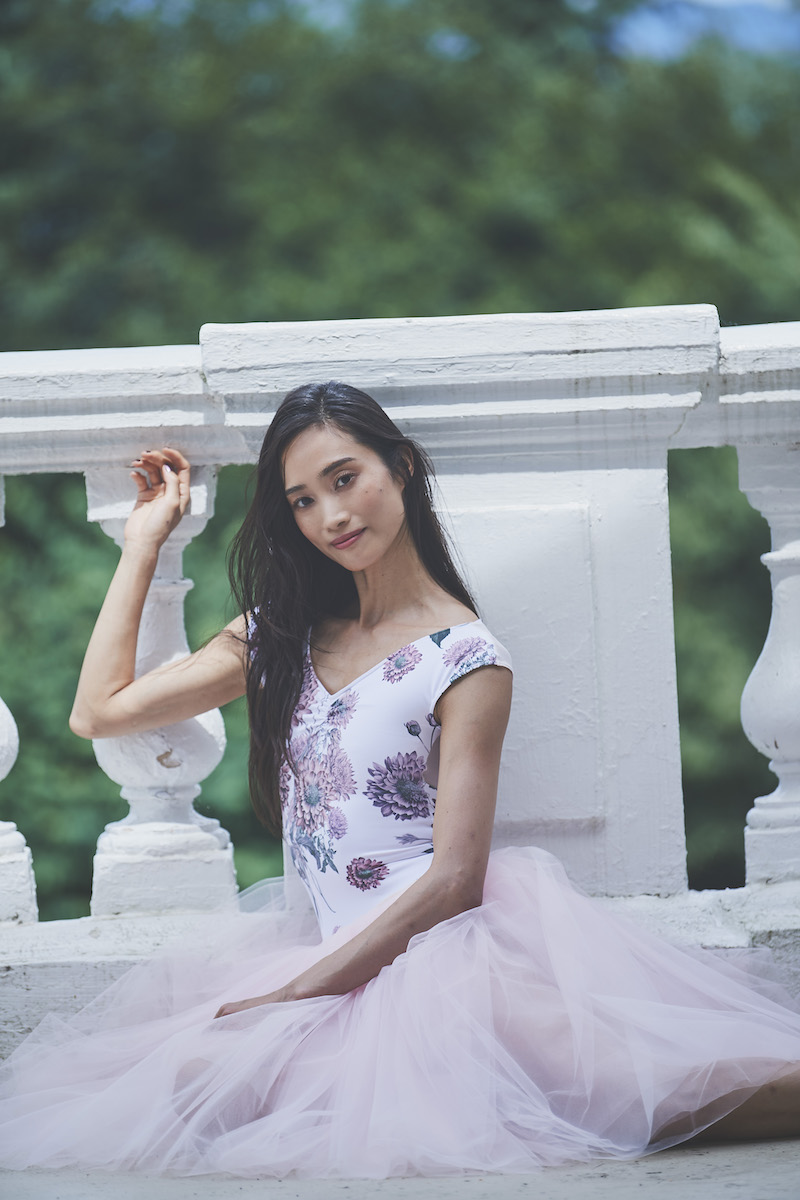 stina / type zero butterfly / Dahlia imperialis purple pink