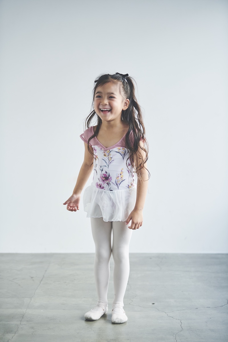 stina / type H half sleeve / luminous white / kids / girl