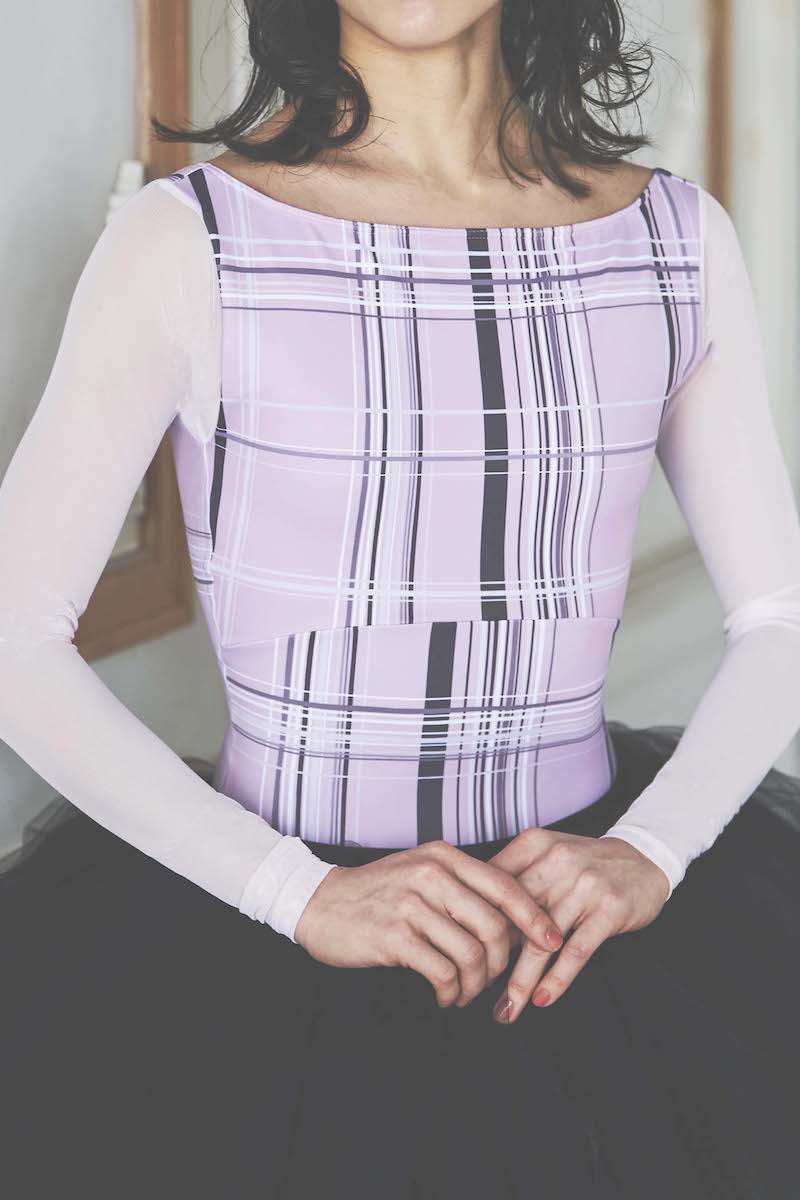 stina / type O square / silky pink check