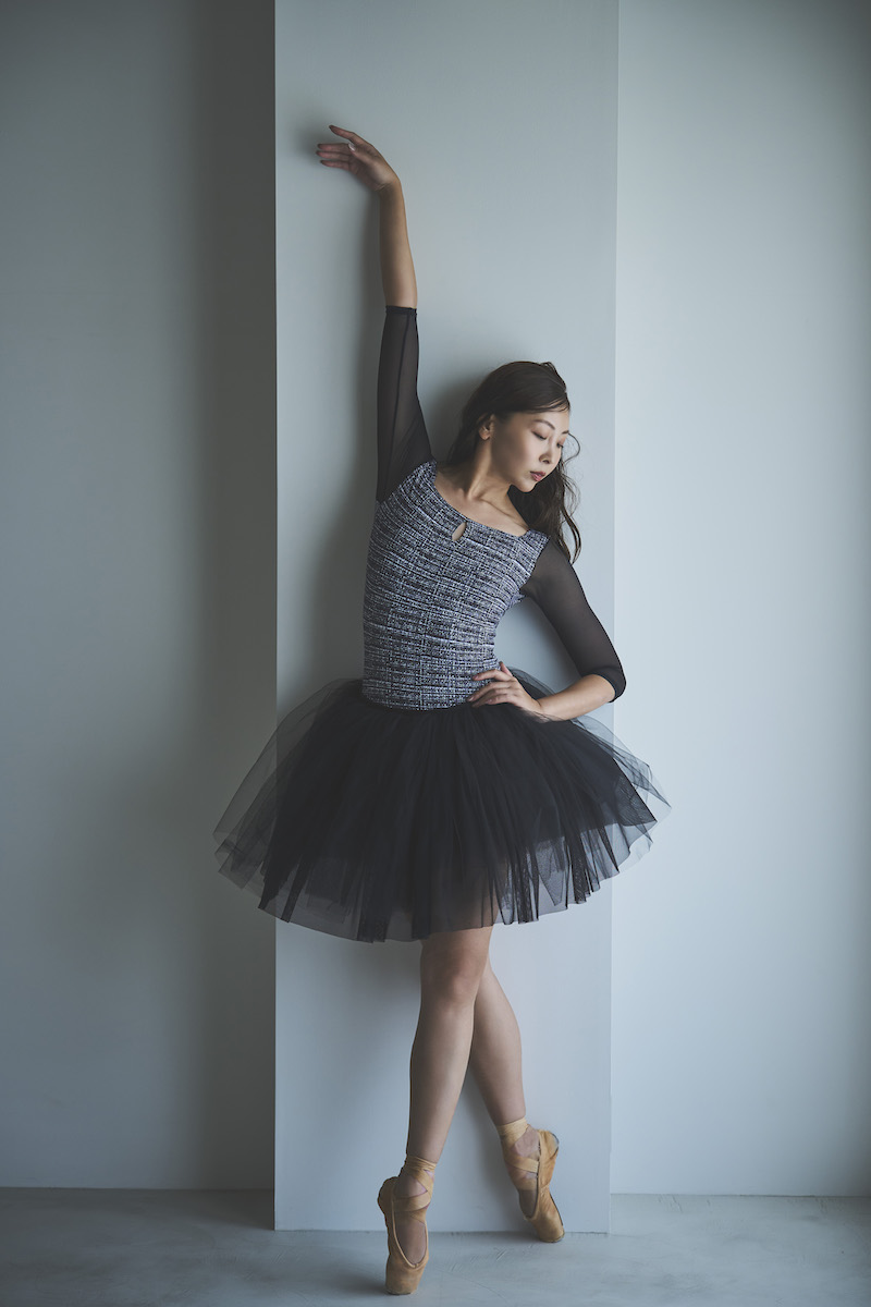 stina / type U ballerina + / black tweed
