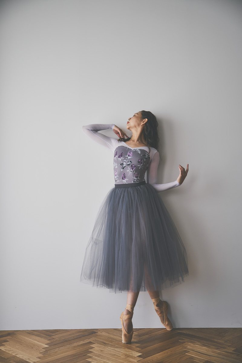 stina / type V lucky / Noire Rose grayish mauve