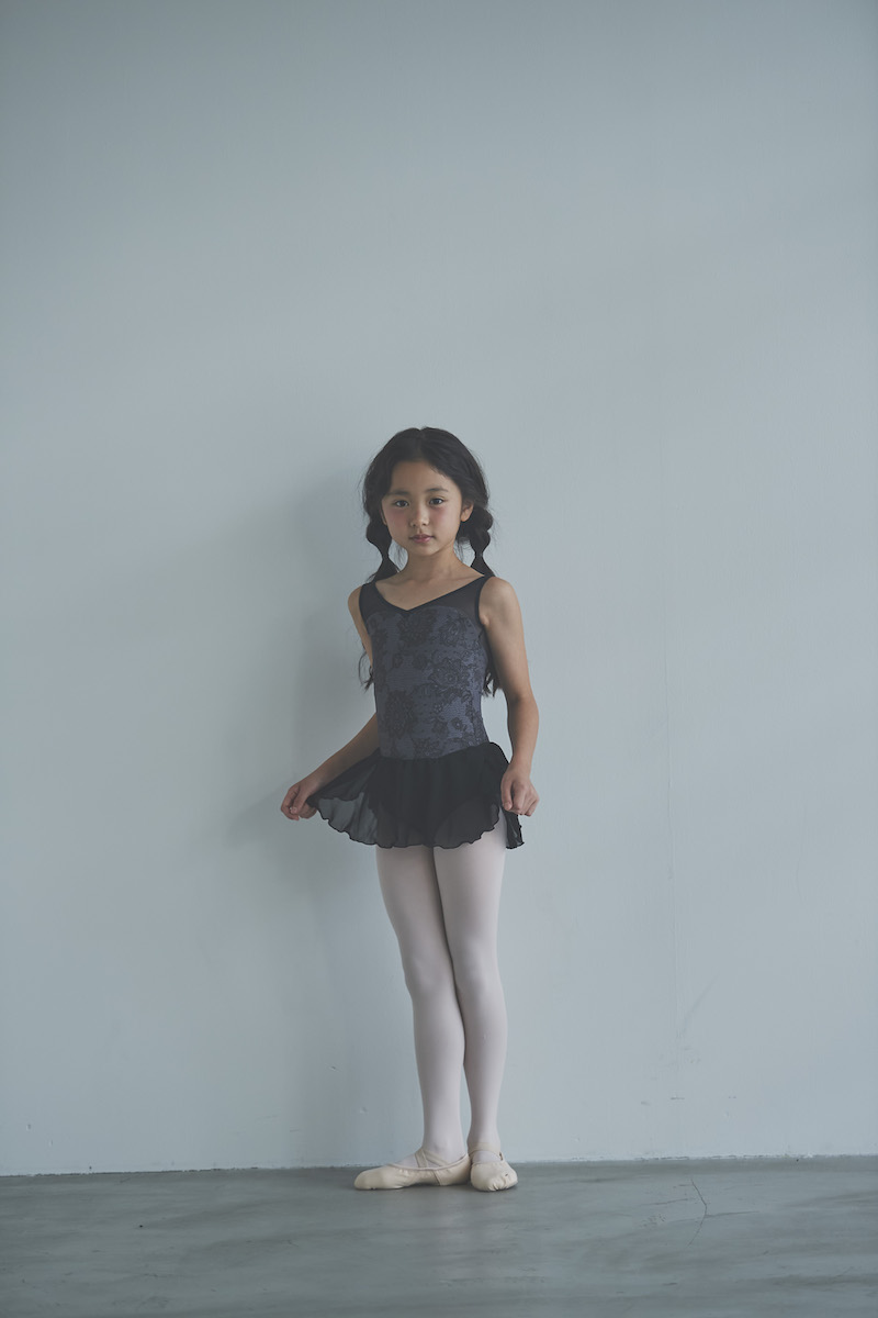 stina / type X common sense / antique lace black / kids / girl