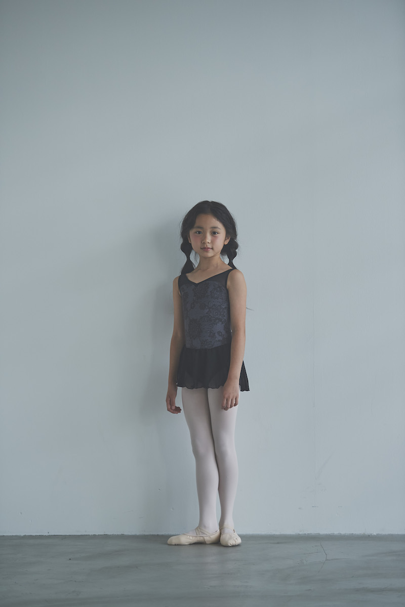stina / type X common sense / antique lace black / kids / girl