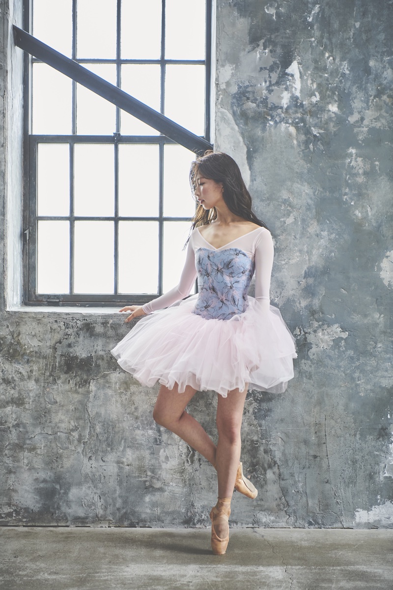 stina / type V lucky / pastel turquoise