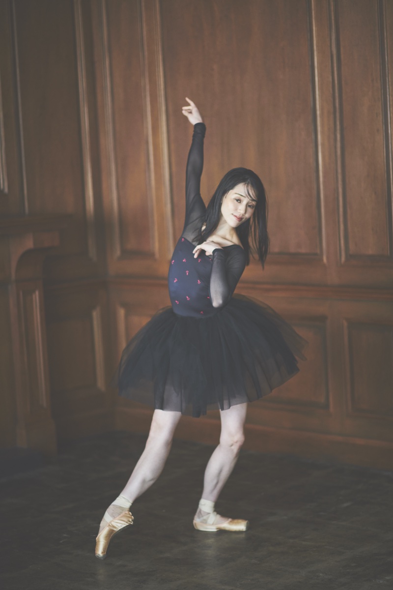 stina / type T long / tulip treat black