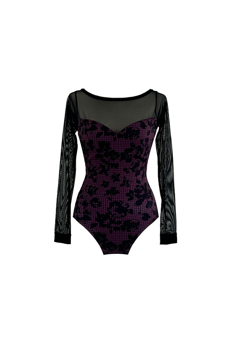 stina / type V lucky / essential black