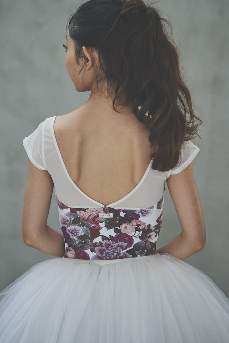 stina / type H half sleeve / authentic white