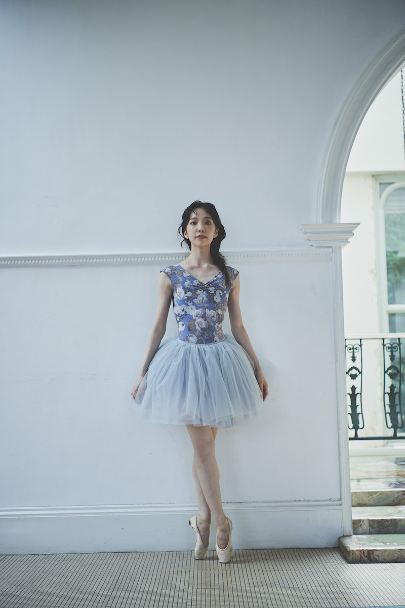 stina / type zero butterfly / authentic blue