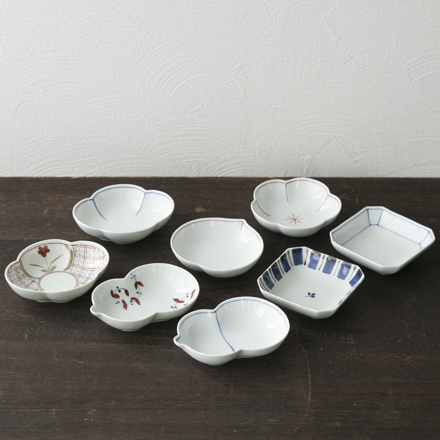 みのりの小鉢 梅小鉢 赤絵花弁 -絶妙なサイズ感で、目にも楽しい小鉢